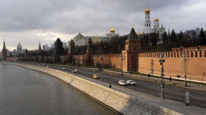 Стіни Кремля