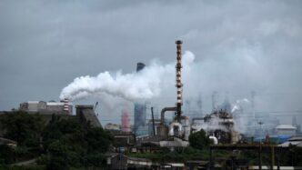 Нафтопереробний завод в Індії