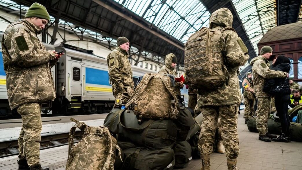 Мобілізовані на вокзалі