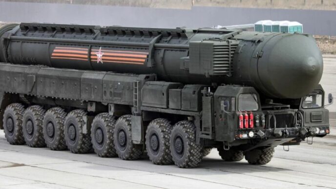 Російська балістична ракета "Орешнік"