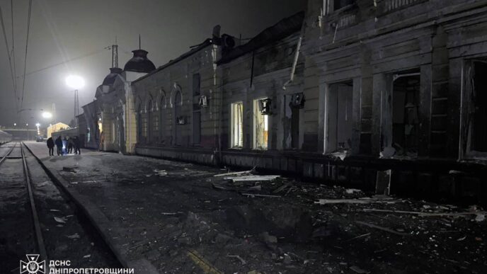 Зруйнований вокзал в П'ятихатках