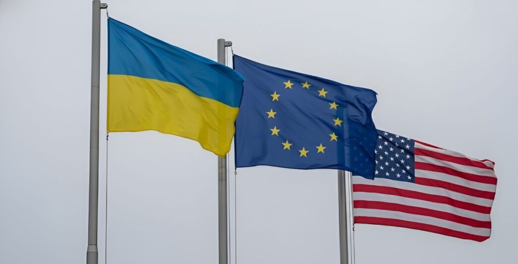 Прапори України, США та ЄС