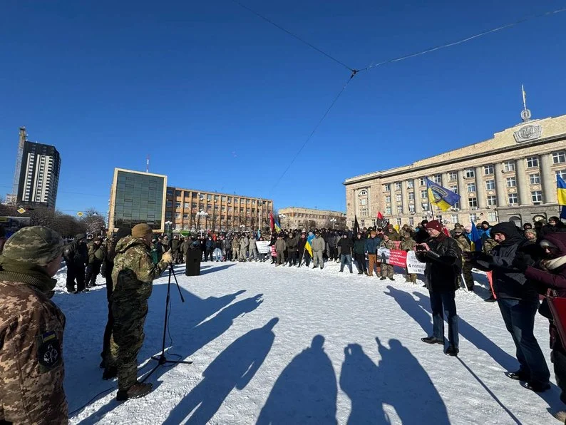 В Черкасах 350 ветеранів вийшли на протест: вимагають правди про загибель побратима 3