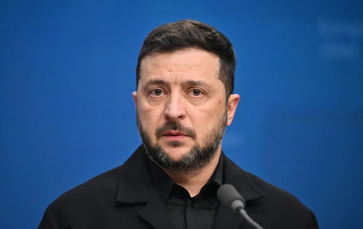 Зеленський жорстко пройшовся по Обрану: відрощує живіт, а не армію 99