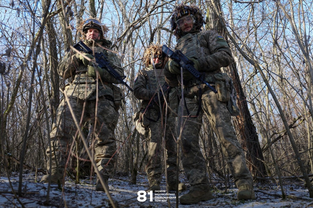 «Голі, босі, простоволосі»: на Слов’янському напрямку росіяни кишать одноразовими піхотинцями та дронами 95