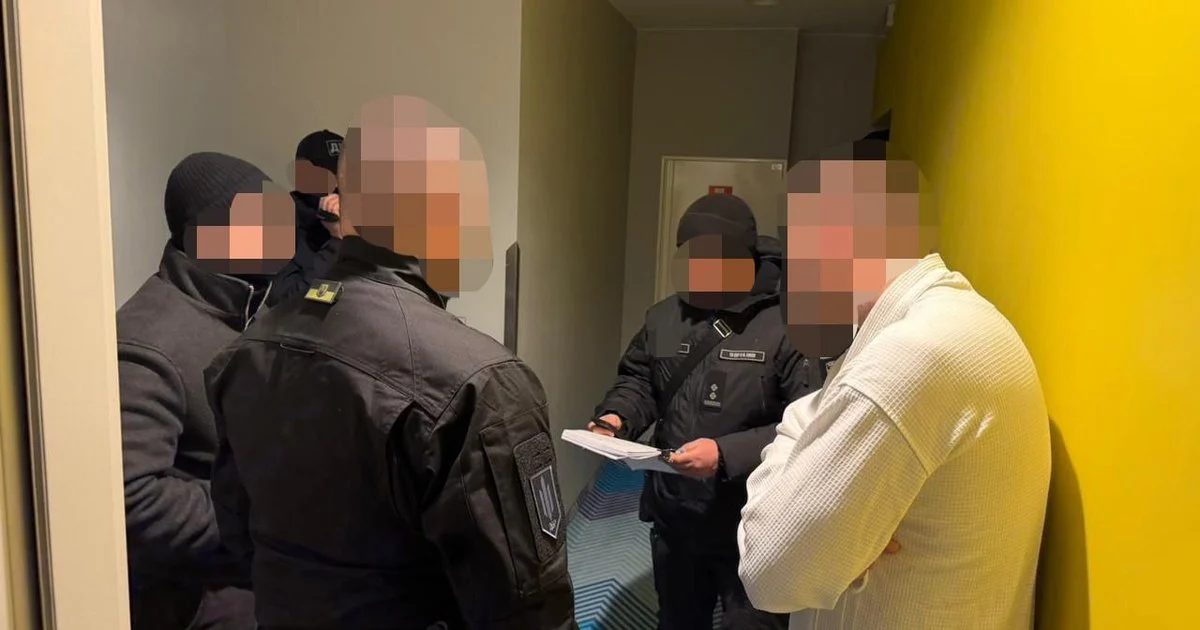 Офіцер ТЦК Київщини бив мобілізованих ногами та знімав це на відео – загрожує до 12 років тюрми 49