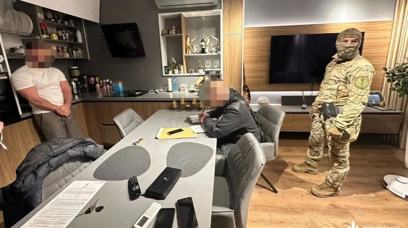 Майор ДШВ "заробив" мільйони на гнилих продуктах для фронту: люкс і подорожі світом 31