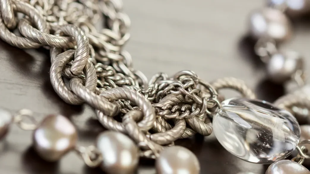 Чим почистити срібло в домашніх умовах