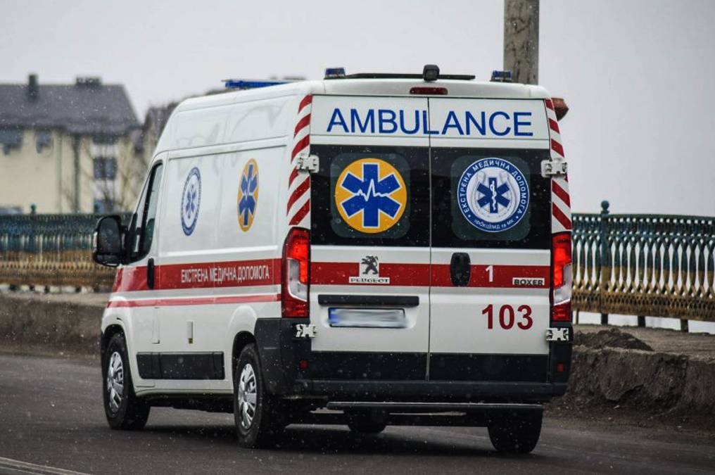 Якщо не працює 101, 102, 103, 104: як дзвонити в швидку, в поліцію і рятувальникам