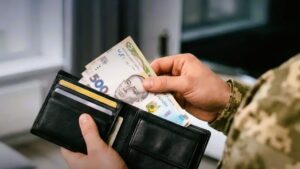 Кредитні канікули хто з військових не платить відсотки та штрафи за кредитами