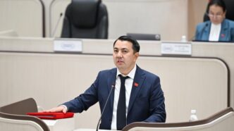 У Киргизії стрімко змінили спікера парламенту: хто стоїть за великою перестановкою 185