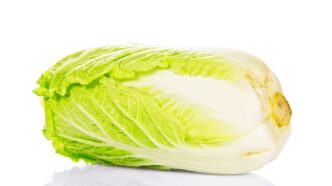 Салат з пекінської капусти