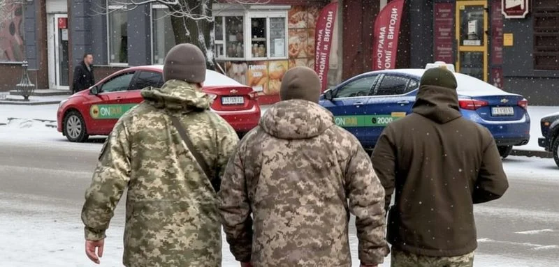 Троє працівників ТЦК побили 55-річного чоловіка до смерті на Дніпропетровщині 37