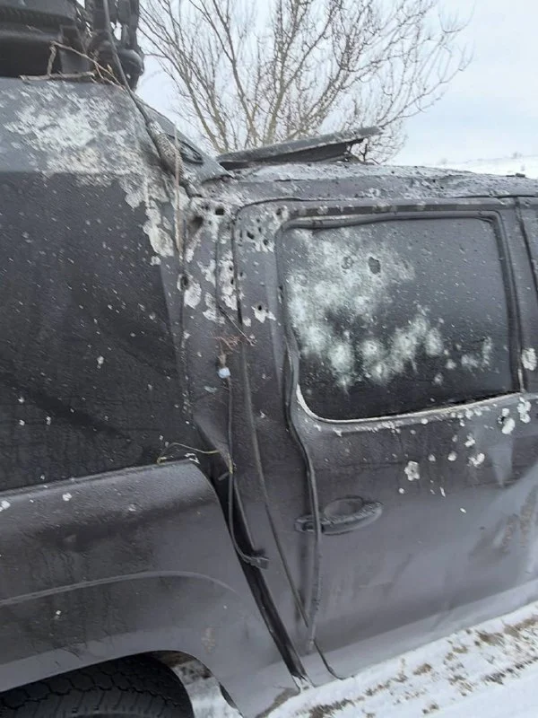 Волонтер Денис Христов «Голландець» вижив після удару ворожого дрона під час евакуації на Харківщині 8 Волонтер Денис Христов «Голландець» вижив після удару ворожого дрона під час евакуації на Харківщині 7