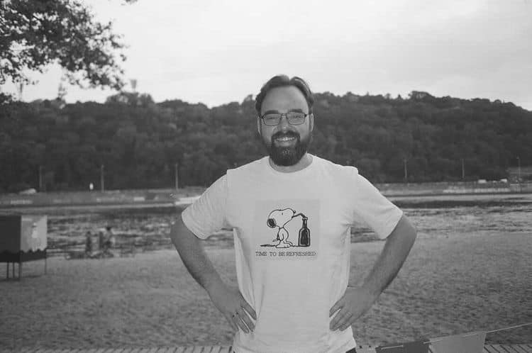 Артур Петров помер