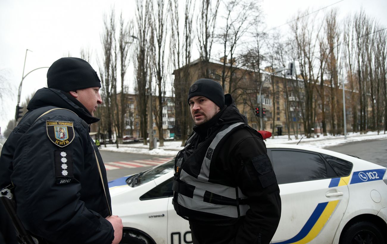 У Києві біля мосту виявлено бойову частину дрону 77