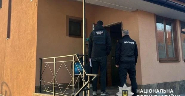 Поліція проводить обшуки в медзакладах України через збитки на сотні мільйонів гривень 41