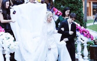 Айна Джабраїлова біографія