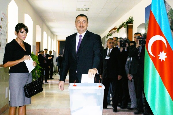 Ільхам Алієв біографія