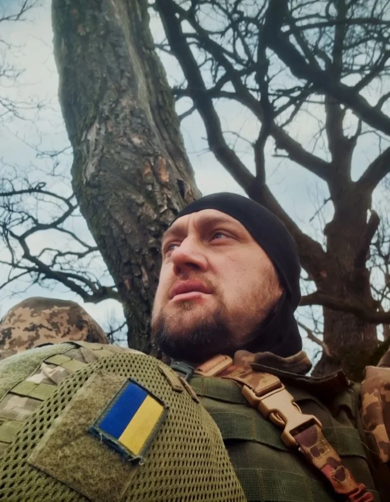 Від передової до високої кухні: Як ветеран полку «Скеля» підкорив «МастерШеф» авторським «Борще» 6 Від передової до високої кухні: Як ветеран полку «Скеля» підкорив «МастерШеф» авторським «Борще» 5