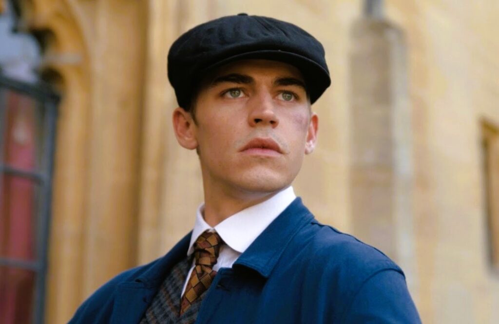 Гіро Файнс-Тіффін біографія Гіро Файнс-Тіффін біографія