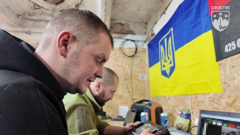 Евакуація попри підрив: як наземний дрон полку «Скеля» вирвав поранених штурмовиків із лап смерті (відео) 6 Евакуація попри підрив: як наземний дрон полку «Скеля» вирвав поранених штурмовиків із лап смерті (відео) 5