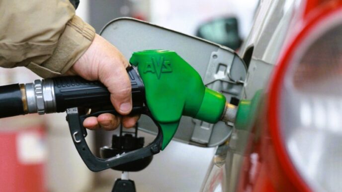 Ціни на пальне в Україні досягли історичного максимуму бензин та дизель по 69 грн л газ перевищив 40 грн л