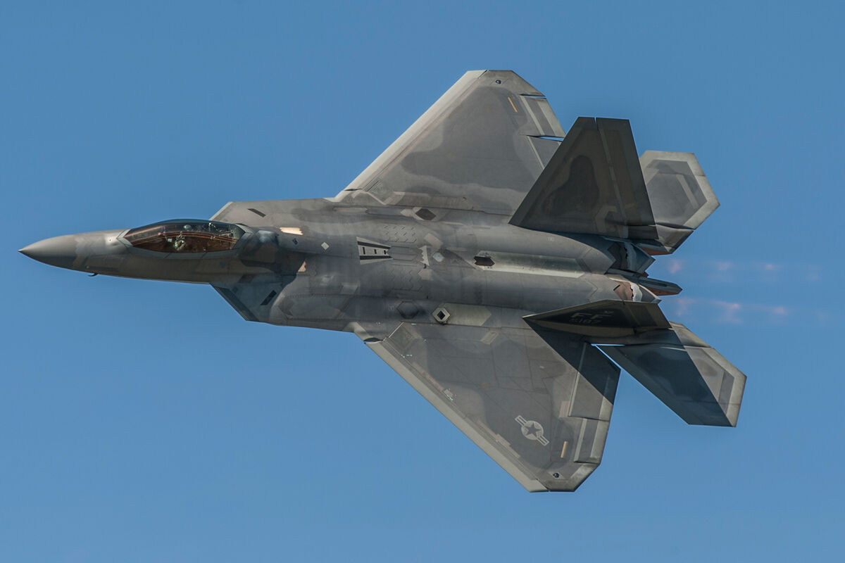 ТТХ F-22 Raptor 2.0 стелс-винищувач до рівня 6-го покоління, модернізації 1