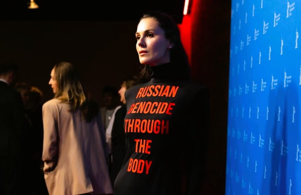 Маша Єфросиніна біографія