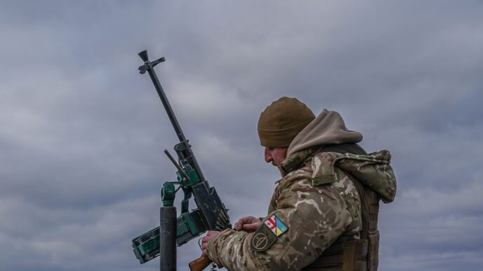 Російська нічна атака на Україну: 143 безпілотники та 2 ракети «Іскандер‑М», ППО збила більшість 15