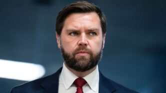 "Найбільше пишаюся": Венс оголосив про завершення військової підтримки України 137