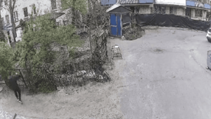 Інцидент у ТЦК: військовозобов’язаний впав у котлован після втечі з ВЛК у Києві 19