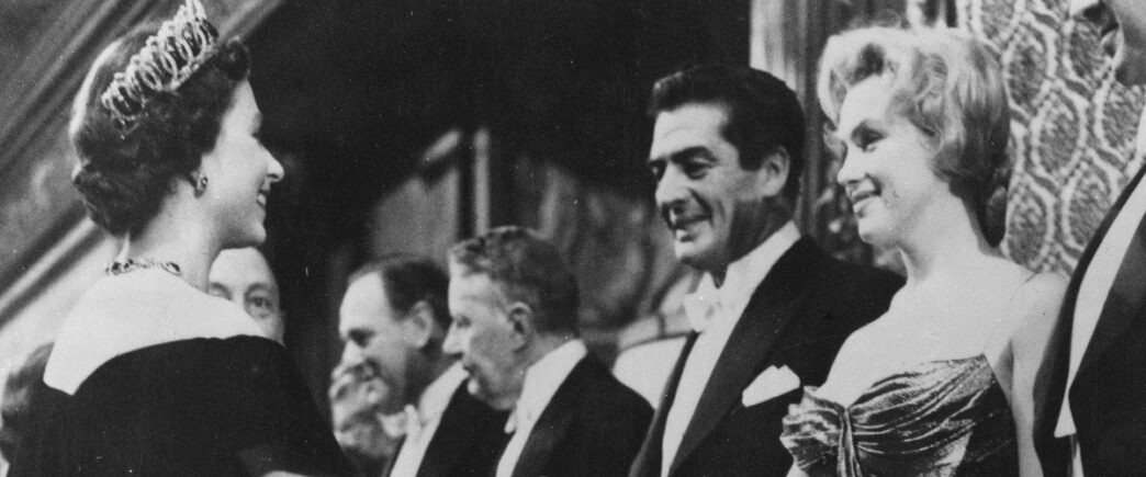 Як Мерлін Монро порушила протокол під час зустрічі з королевою Єлизаветою II у 1956 році 3