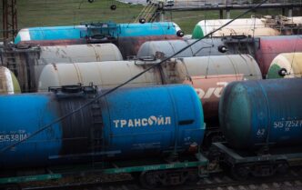 Росія отримала у квітні майже 9 млрд доларів податкових надходжень від нафти 9