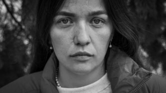 Мати відпустила на фронт сімох синів. Надія Вікарій звинуватила братів у зґвалтуванні та матір у катуваннях і прихованому вбивстві 25