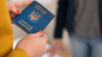 Які українські закордонні паспорти втратили дію у 2026 р., і що робити далі 185