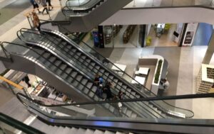 Торгові центри Києва: змінений графік роботи 12 квітня 2026 під час Великодня 27