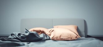 Чому не варто застилати ліжко одразу після пробудження: вплив пилових кліщів 5