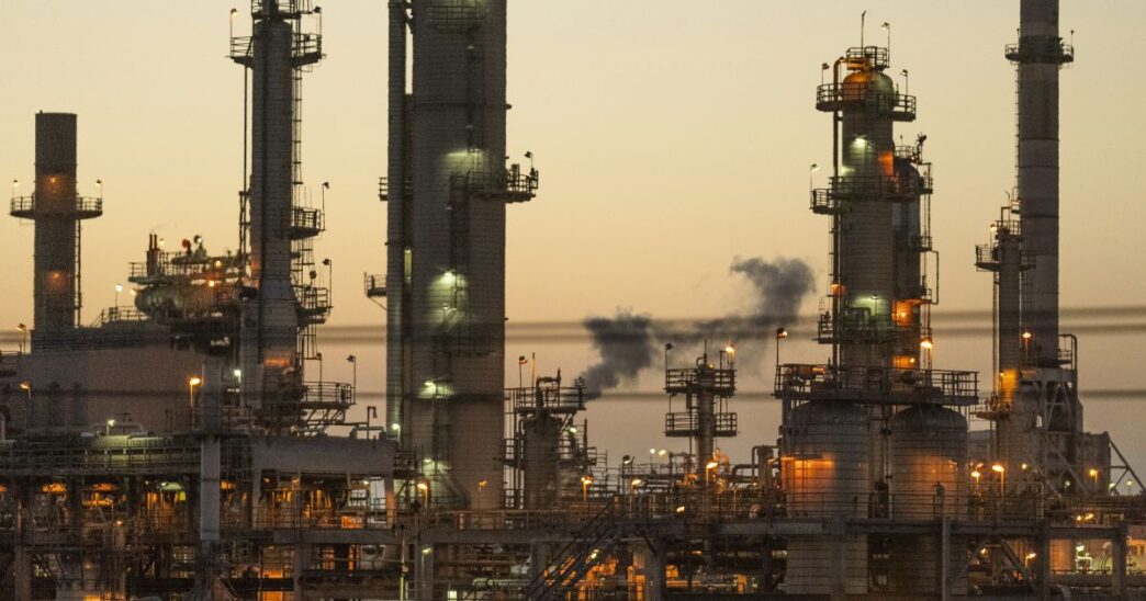 Ціни на нафту перевищили $100 за барель після напруженості між США та Іраном 3