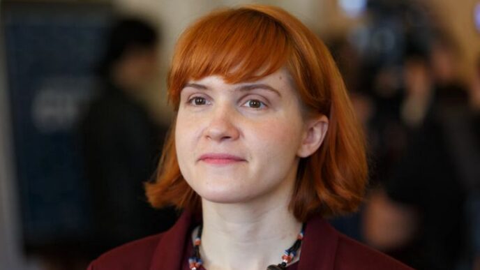 Безугла в центрі нових кримінальних справ: держзрада, блокування Ради та постійні скандали 3