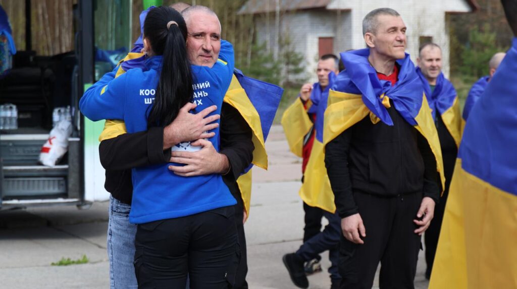 73-й обмін: Україна повернула 193 захисників — серед них десантники, поранені та двоє іменинників 5