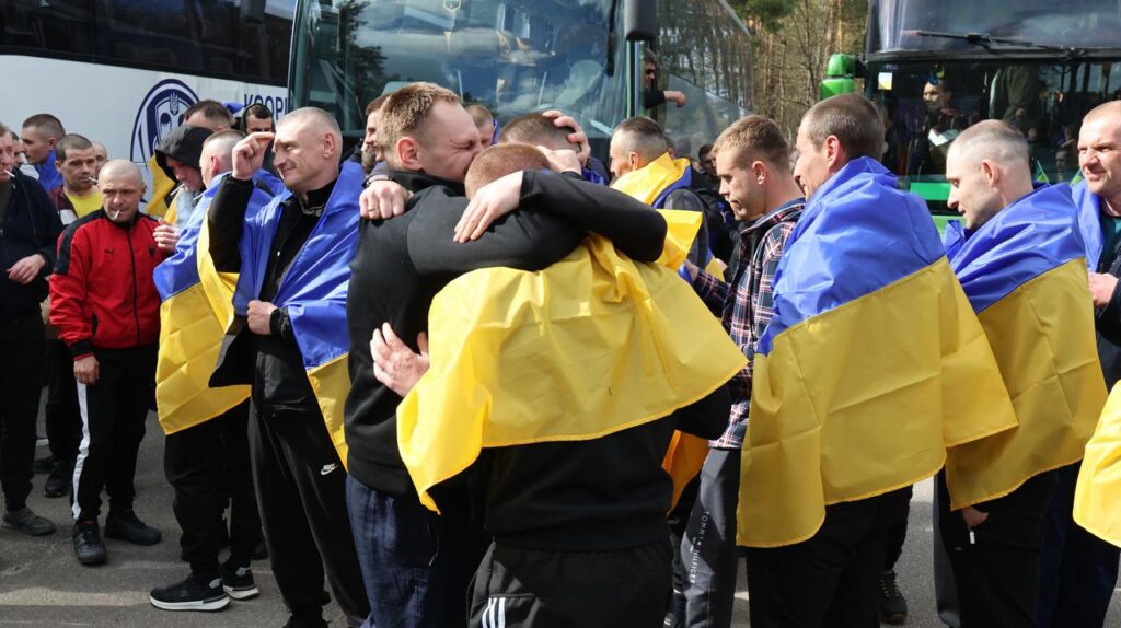 73-й обмін: Україна повернула 193 захисників — серед них десантники, поранені та двоє іменинників 13