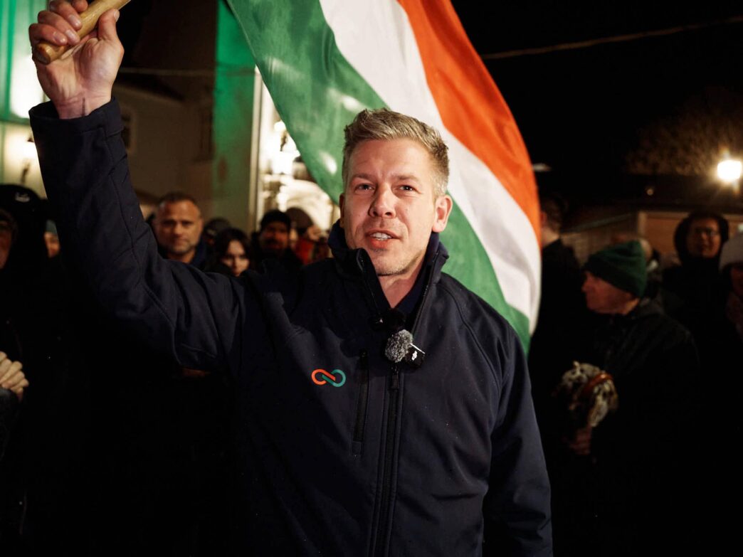 Смітники з подрібненими документами біля МЗС Угорщини. Як поразка Орбана перетворила передачу влади на скандал 3