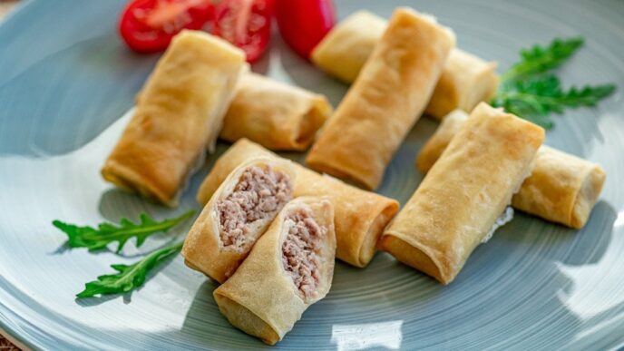 Вафельний рулет з фаршем і сиром: рецепт оригінальної закуски 11