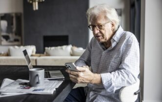 Перерахунок пенсії працюючим: нові правила врахування стажу та зарплати 13