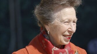 Принцеса Анна в сережках Єлизавети II під час святкування 100‑річчя королеви 1