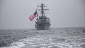 США використовують есмінці для розмінування Ормузької протоки, хоча вони не призначені для цього 97