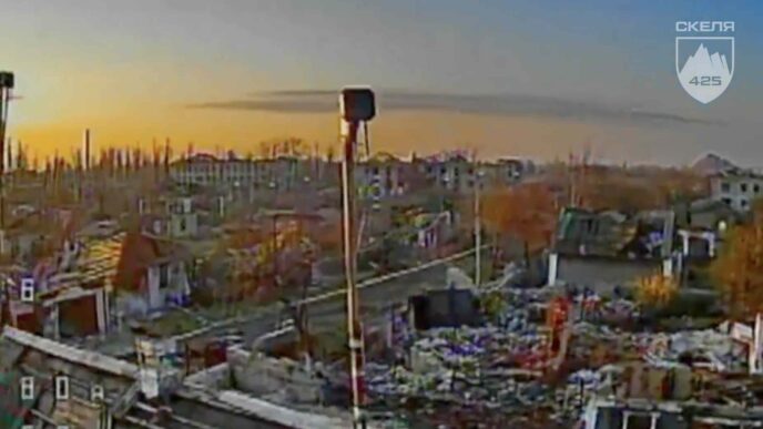 Дрони «Скелі» знищили комунікації РФ у Покровську 11