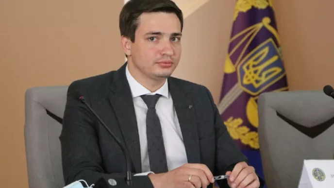 36-річний екс-прокурор з пенсією 157 тисяч грн живе у Швеції та вимагає від України ще 4,8 млн доплати 15