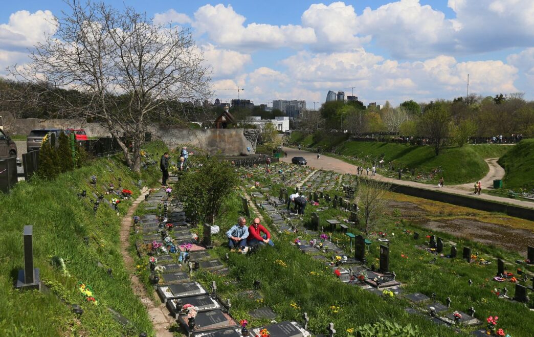 Поминання померлих у ПЦУ: нові дати після Великодня та відмова від традиції Радониці 3